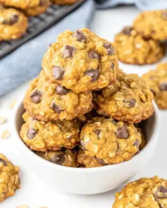 Chewy Pumpkin Oatmeal Cookies
