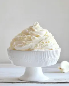 Classic Vanilla Buttercream Frosting
